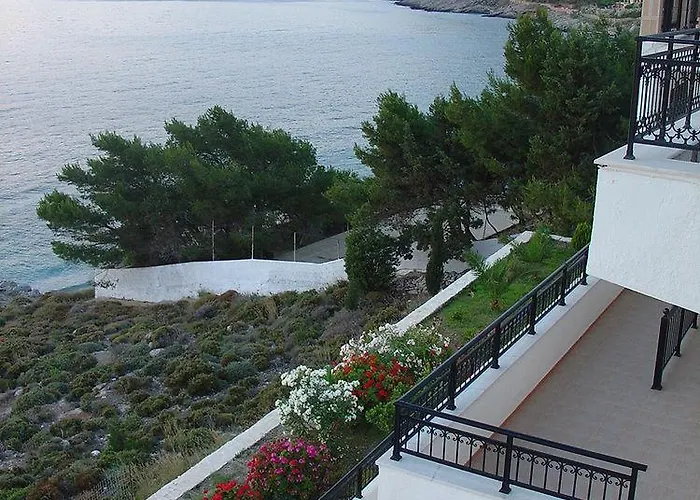 Continental Hotel 2*