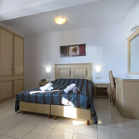 Continental Hotel Masouri