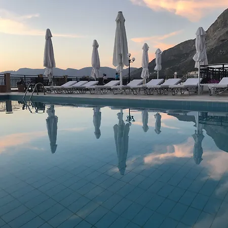 Continental Hotel 2*