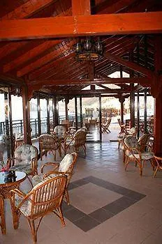 Continental 2* Masouri