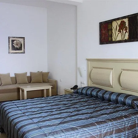 Continental Hotel 2*