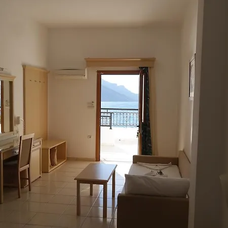 Continental Hotel 2*